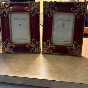 Noble Excellence Red and Gold Picture Frame Set